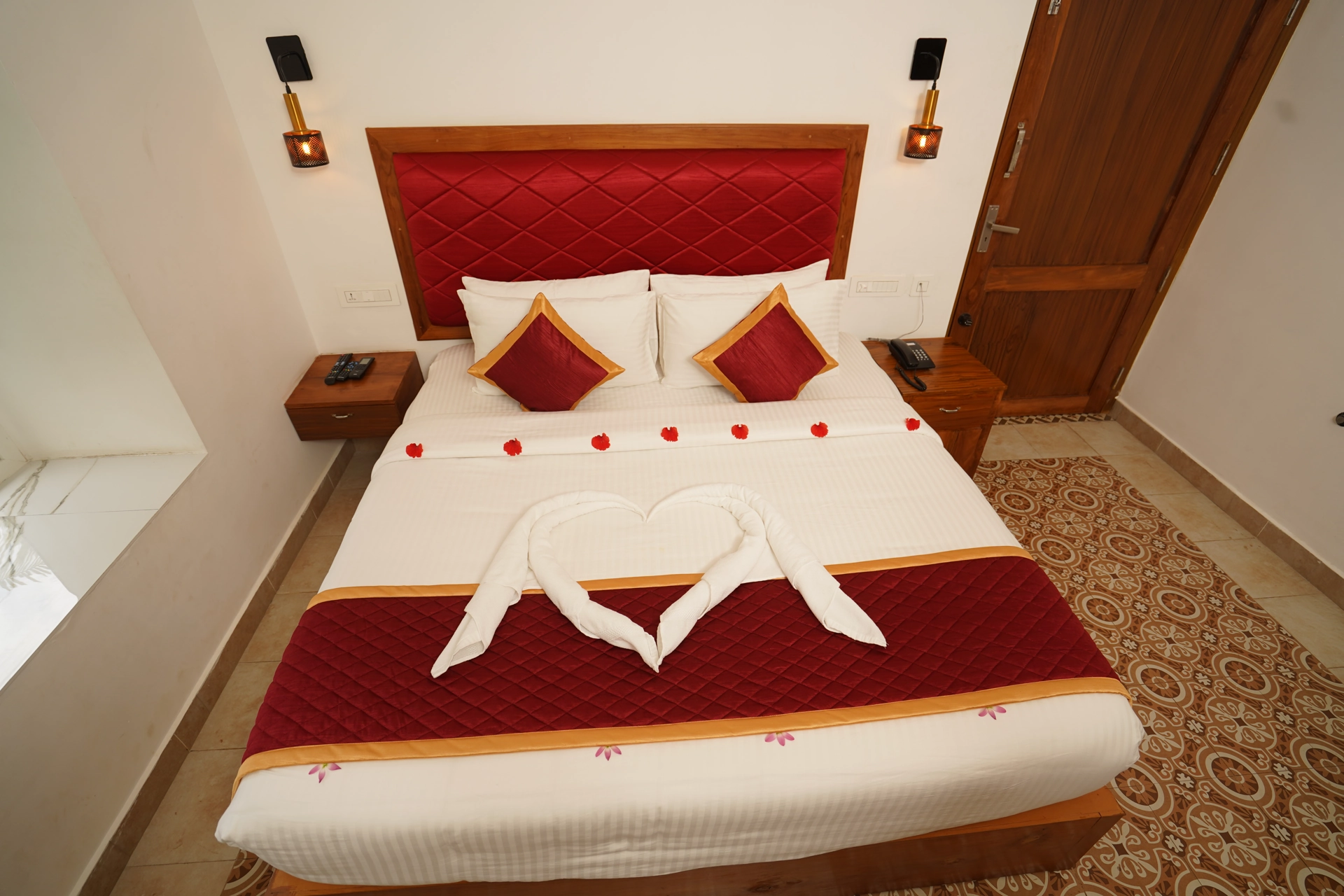 alphonsa bangalow Room